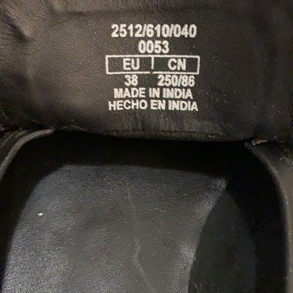 ZARA Black leather loafers - Picture 3 of 5